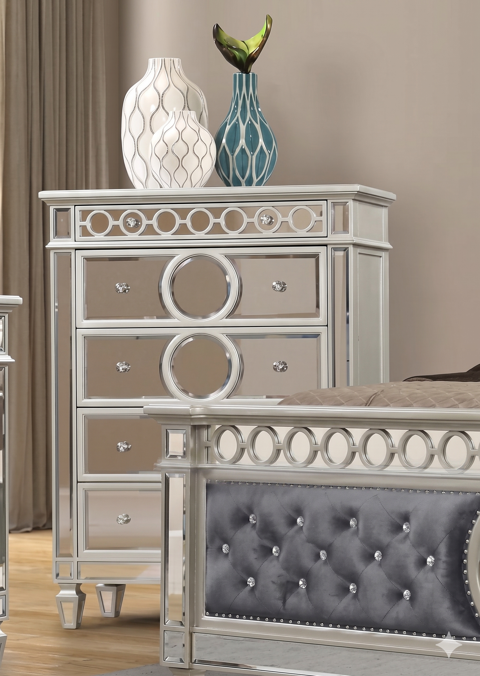 McFerran B1689 chest of drawers with mirrored fronts and champagne metallic trim