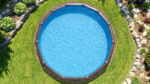 Piscine hors-sol ronde Melenia de 27 pi x 54 po – Dotée de margelles supérieures couleur bronze métallisé – Image 9